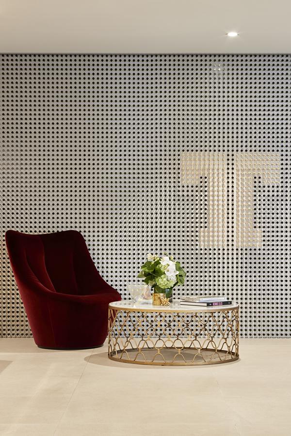 Tyrian Albert Park Lake Melbourne Eksteriør bilde A perforated wall