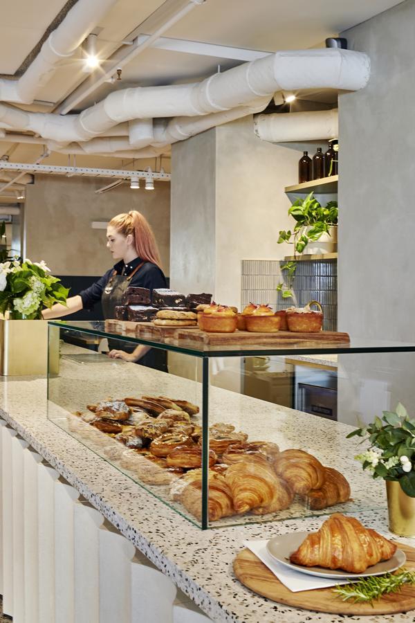Tyrian Albert Park Lake Melbourne Eksteriør bilde A pastry chef at work